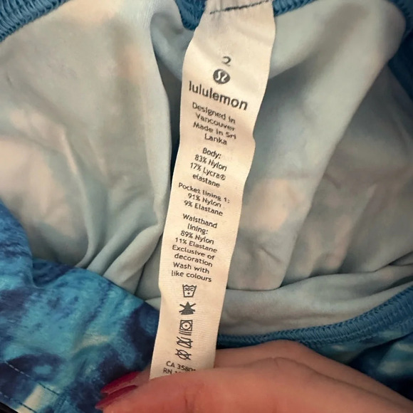 Lululemon Size 2 Blue Patterned Leggings - Picture 5 of 5